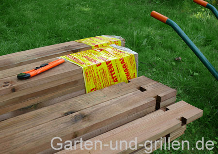 Foto: Hochbeet-Holz aus Komposter-Bausatz.